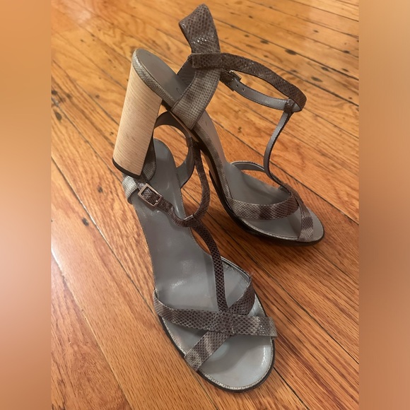 ICONIC GUCCI T STRAP HEELS SANDALS SIZE 8 - Picture 4 of 16